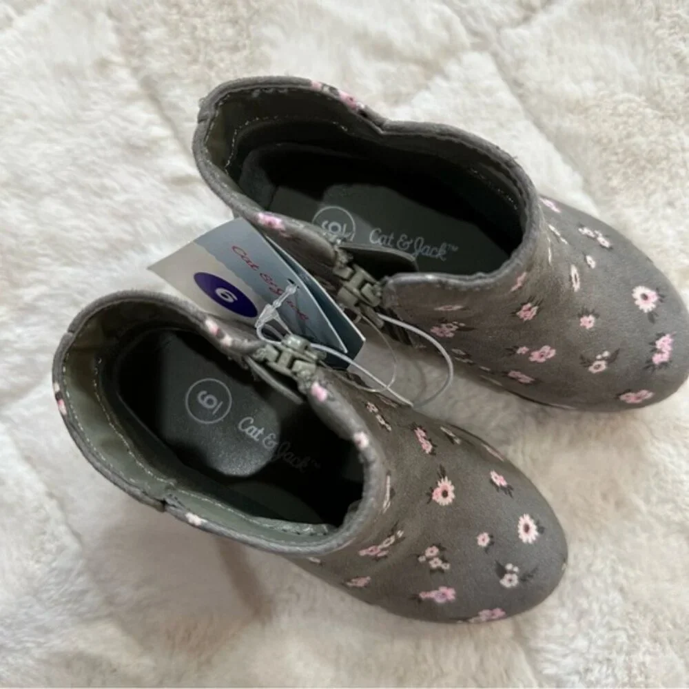 Cat & Jack | Toddler Girls' Penelope Slip-On Zipper Booties | Size 6